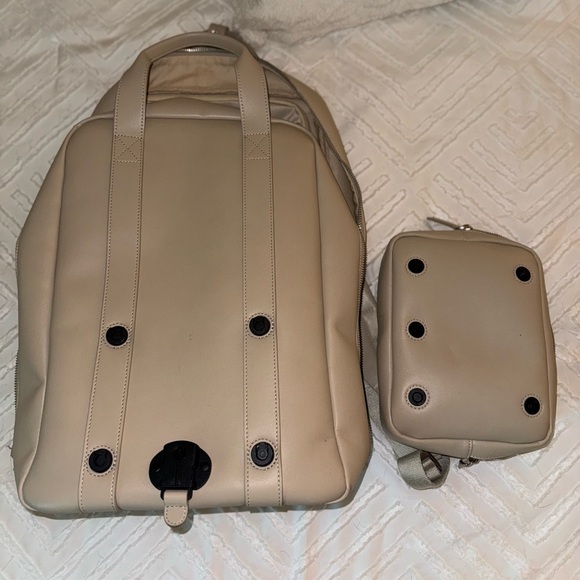 Monos Metro Backpack Beige (slightly used) - Picture 6 of 12